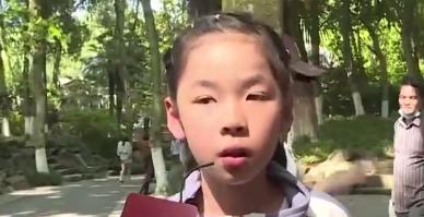 DƬ